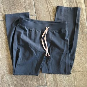 Small livingston scrub pants charcoal